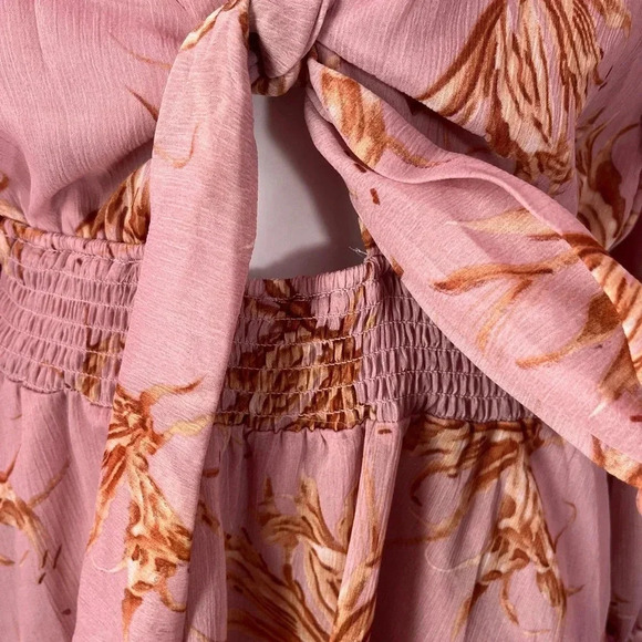 Flowy ruffle dress - Picture 2 of 5